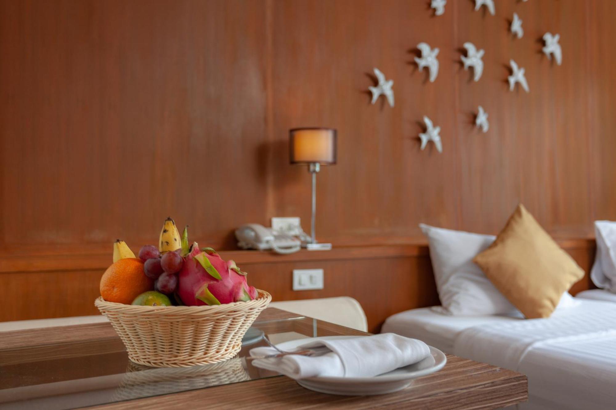 普吉岛-瓶庐海景度假酒店 Phuket Pl Seaview Resort Patong Ngoại thất bức ảnh